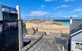 Barn Conversion In Zennor